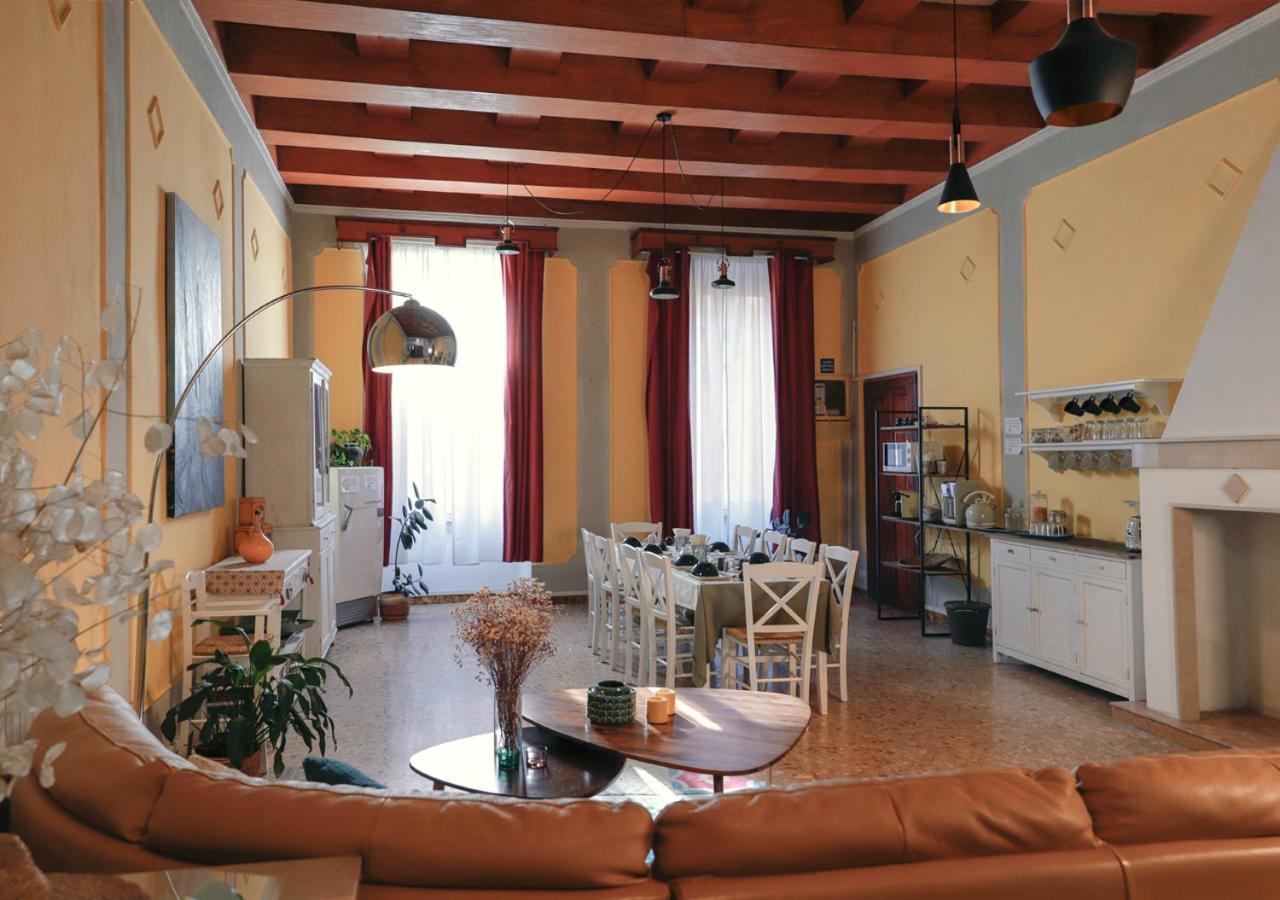 بيزا Retro B&B المظهر الخارجي الصورة